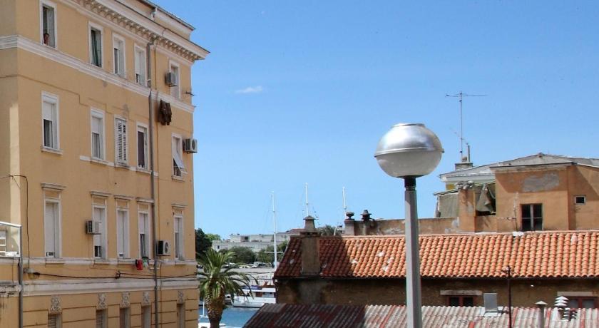 Bay Bridge Center Apartment 1 Zadar Kamer foto